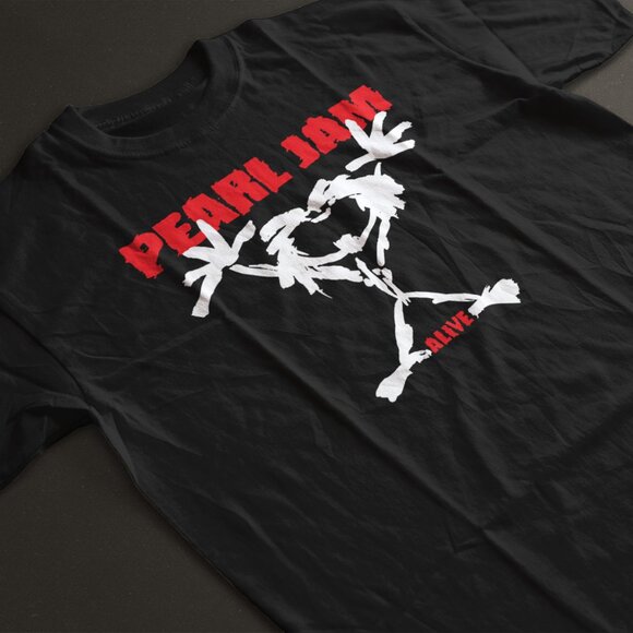 Pearl Jam Shirt Retro Rock Band Shirt Black Multiple Sizes Fast Shipping! - Picture 1 of 1